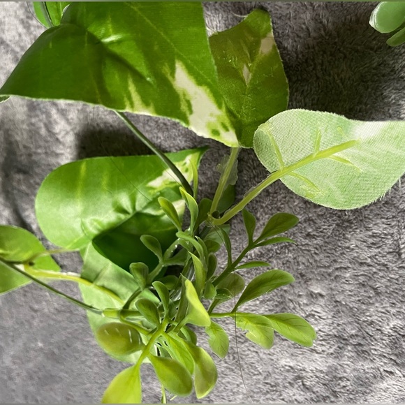 NWOT 2pk - Faux Floral Crafting Vines & Leaves - 9ft Each - Spring Wreath Making - Picture 2 of 7